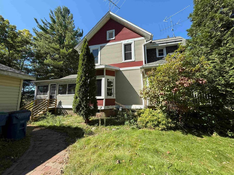 W7949 Koeller Ln, Shawano, WI 54166-0000