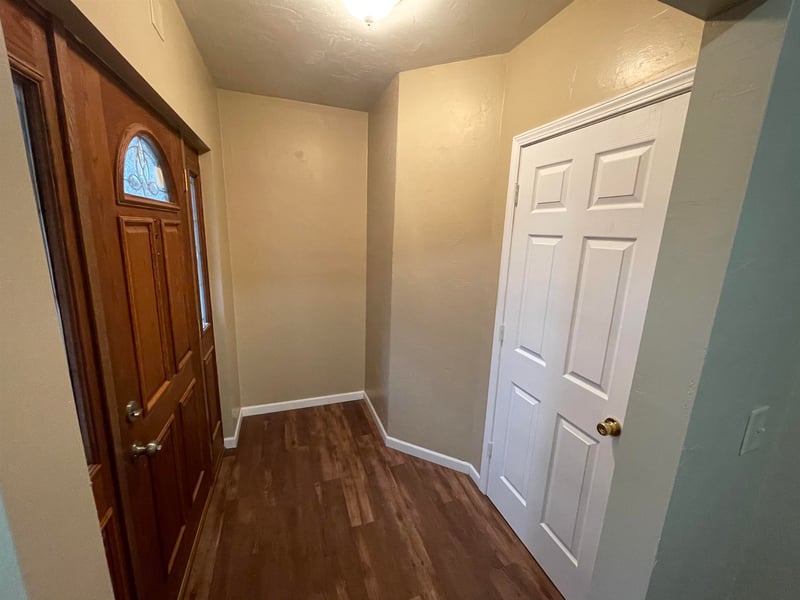 1211 E Walnut St, Green Bay, WI 54301-4345
