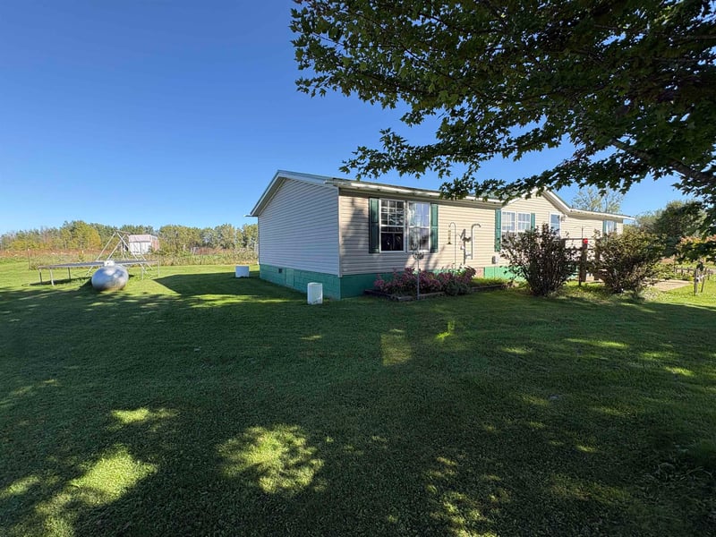 5948 County Road J, Oconto, WI 54153