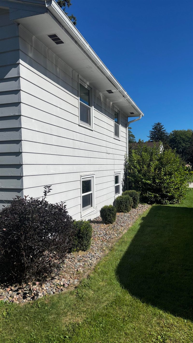 1600 Patton St, Green Bay, WI 54301-2457