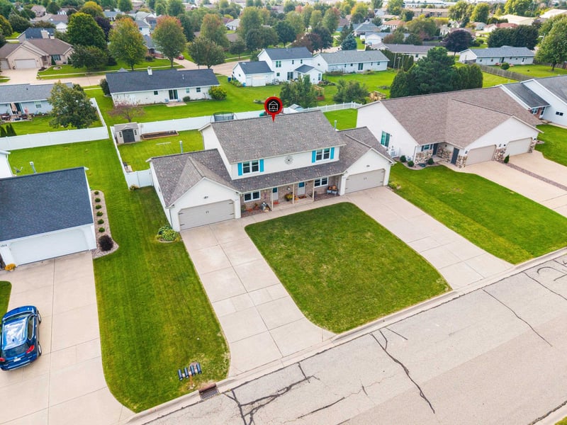 1319 Franco Ct, De Pere, WI 54115-3816