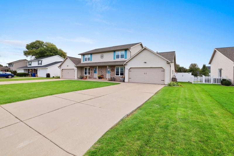 1319 Franco Ct, De Pere, WI 54115-3816