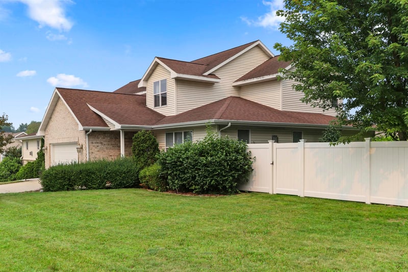 854 Krause Rd, Green Bay, WI 54313