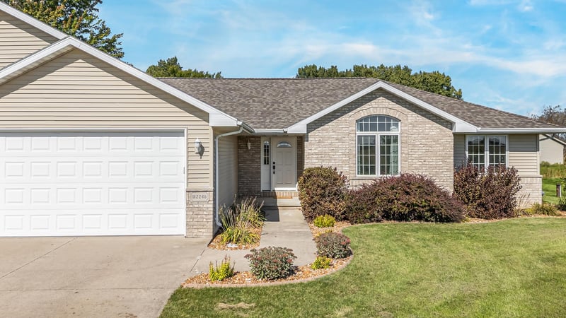 W2246 Raspberry Ln, Appleton, WI 54913