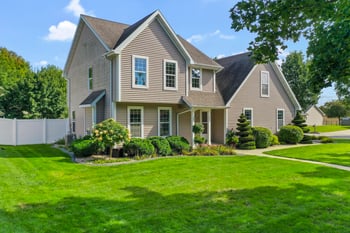 446 Cornelius Dr, Green Bay, WI 54311-8491