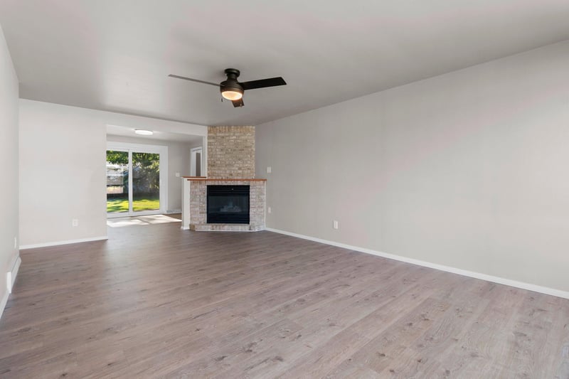925 La Croix Ave, Green Bay, WI 54304