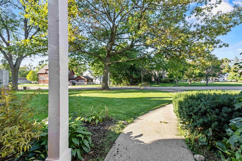 693 Congress Pl, Neenah, WI 54956-2943