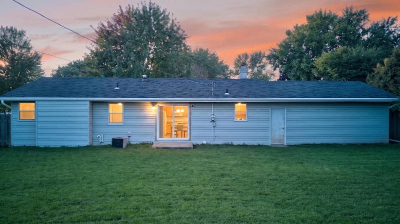 2516 N Summit St, Appleton, WI 54914