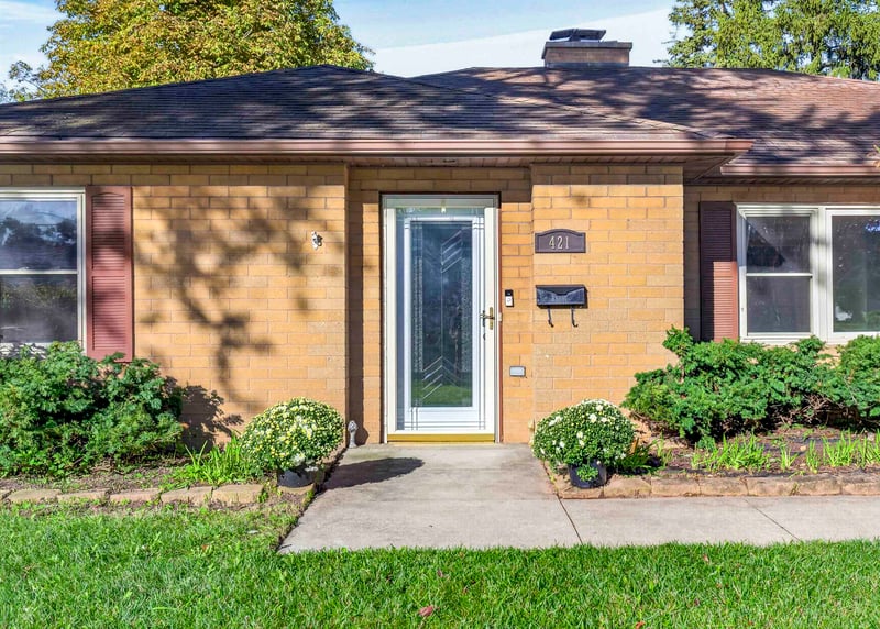 421 S Lake St, Neenah, WI 54956