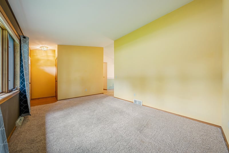3115 W 9th Ave, Oshkosh, WI 54904
