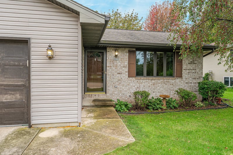 3115 W 9th Ave, Oshkosh, WI 54904