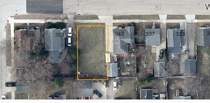 347 W 7th Ave, Oshkosh, WI 54902