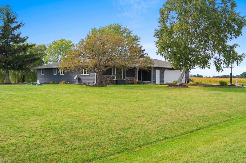 N1145 Clune Rd, Kaukauna, WI 54130