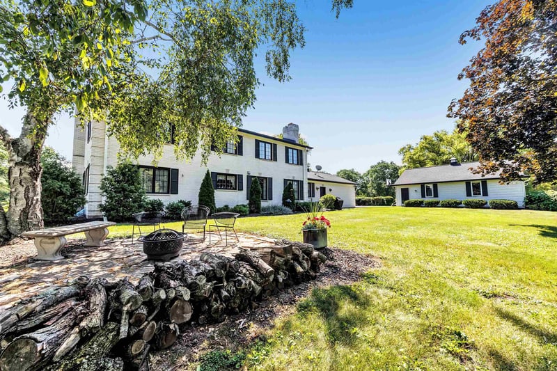 2954 Old Plank Rd, De Pere, WI 54115-8645