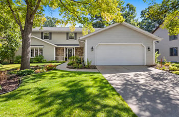 425 E Fox Run Cir, Green Bay, WI 54311
