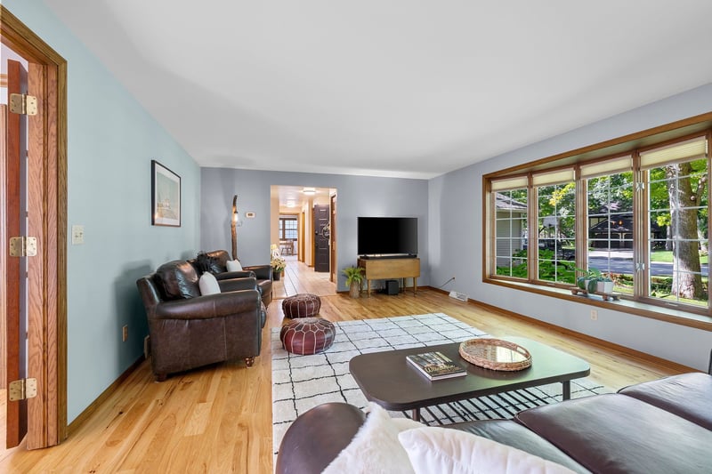 425 E Fox Run Cir, Green Bay, WI 54311