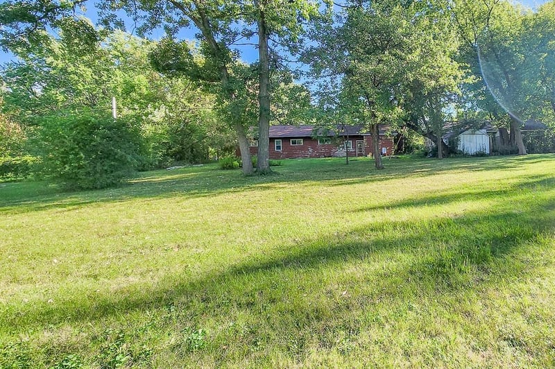 Oakland Ln #1, Oshkosh, WI 54902