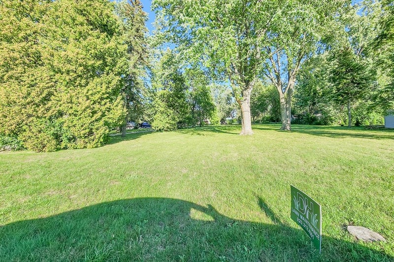 Oakland Ln #1, Oshkosh, WI 54902