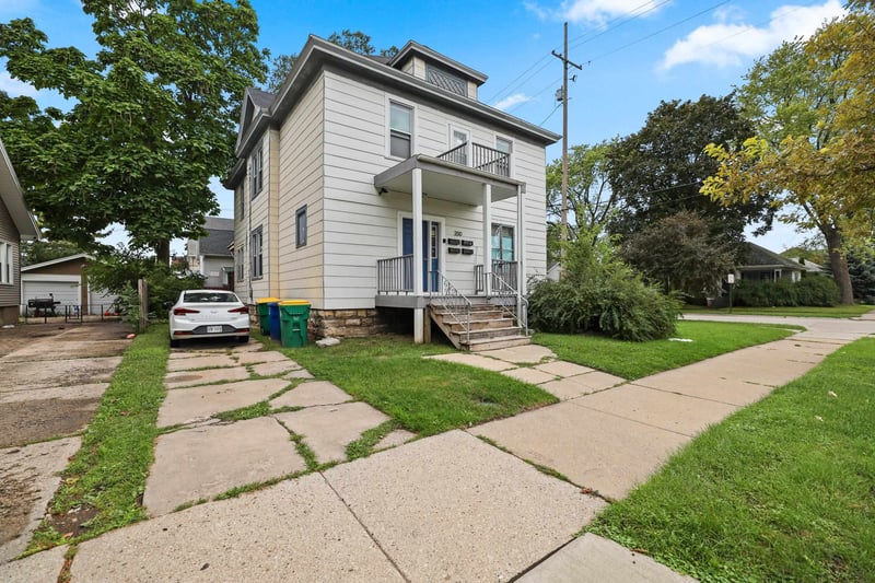 200 S Maple Ave, Green Bay, WI 54303
