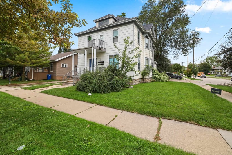 200 S Maple Ave, Green Bay, WI 54303
