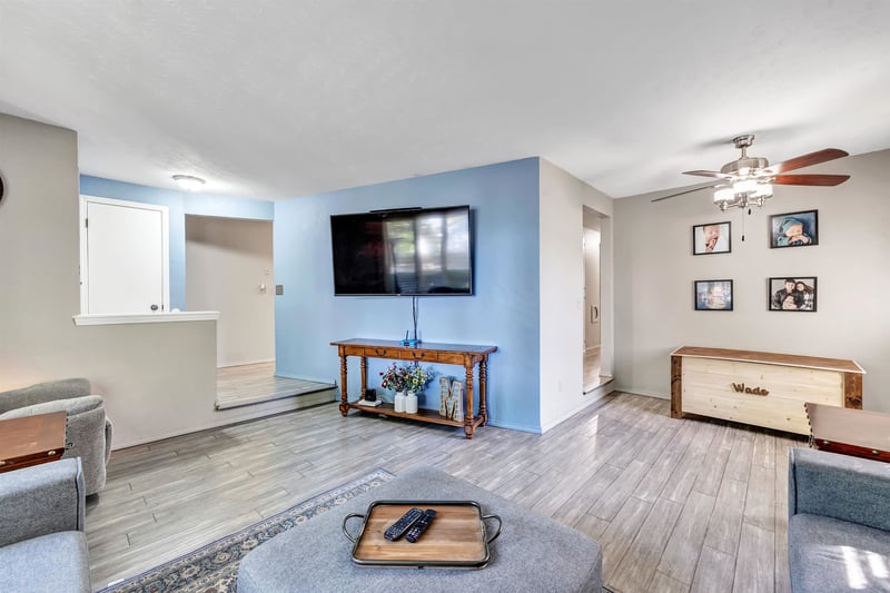 863 Venus Dr, Green Bay, WI 54311