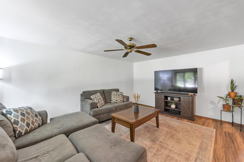 610 S Wild Rose Ln, Appleton, WI 54914
