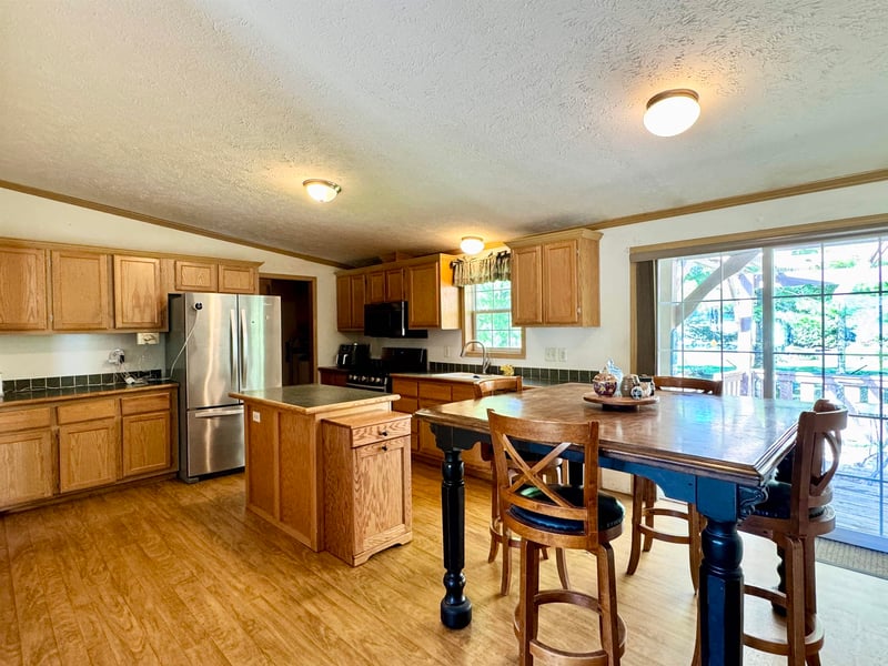 3015 Cedar Ln, Abrams, WI 54101-9999