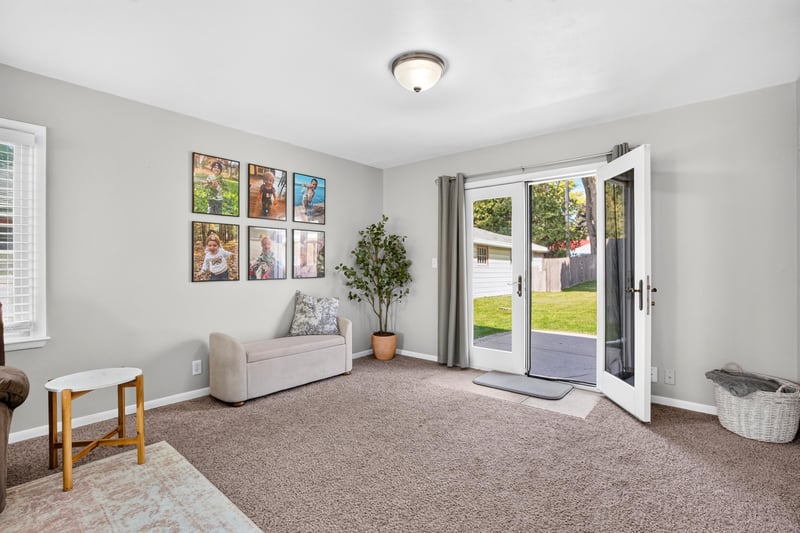 724 Mitchell St, Neenah, WI 54956