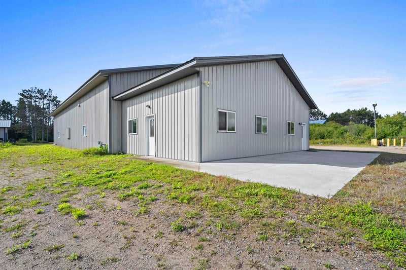 5062 Us Hwy 8, Laona, WI 54541