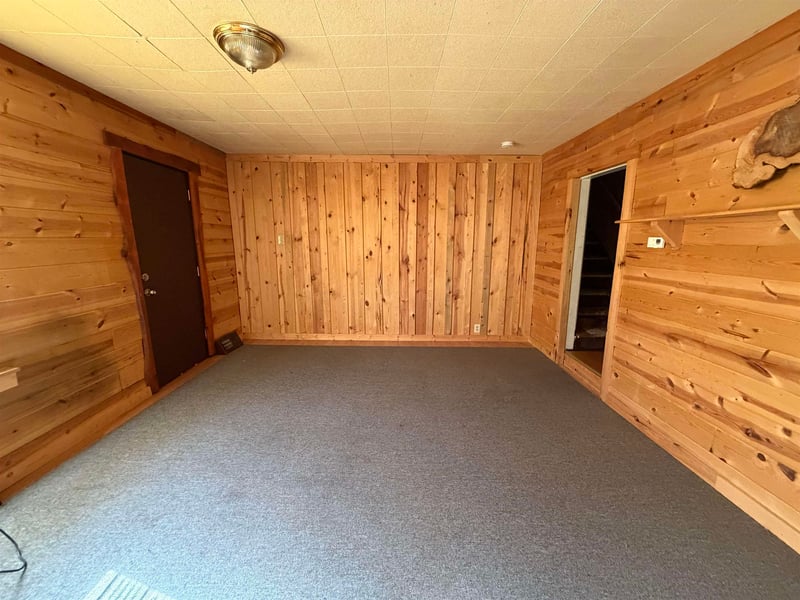 830 Elmore St, Green Bay, WI 54303
