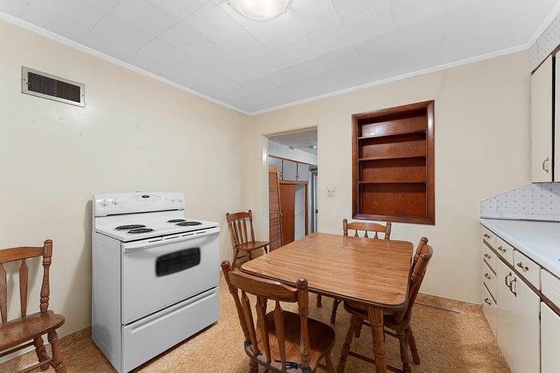 2615 W Highway Dr, Appleton, WI 54914-1537