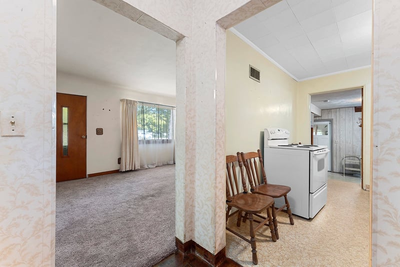 2615 W Highway Dr, Appleton, WI 54914-1537