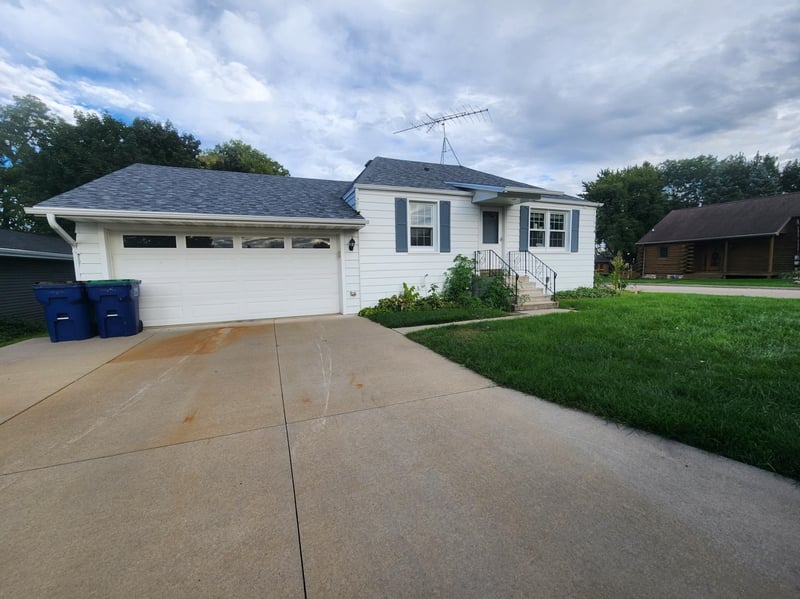 603 N 7th St, Winneconne, WI 54986