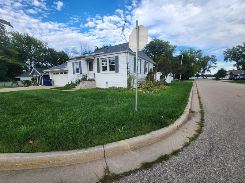 603 N 7th St, Winneconne, WI 54986