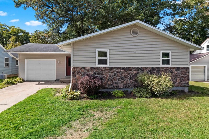 835 S Prospect St, Shawano, WI 54166-0000