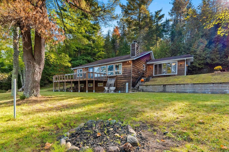 15618 Upper Island Lake Ln, Mountain, WI 54149