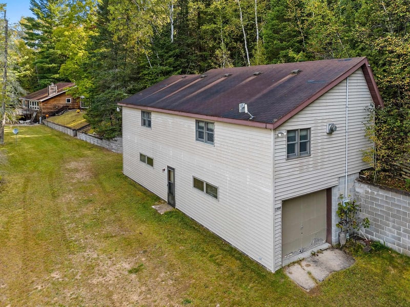 15618 Upper Island Lake Ln, Mountain, WI 54149