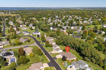 140 Thackery Dr, Oshkosh, WI 54904-7792