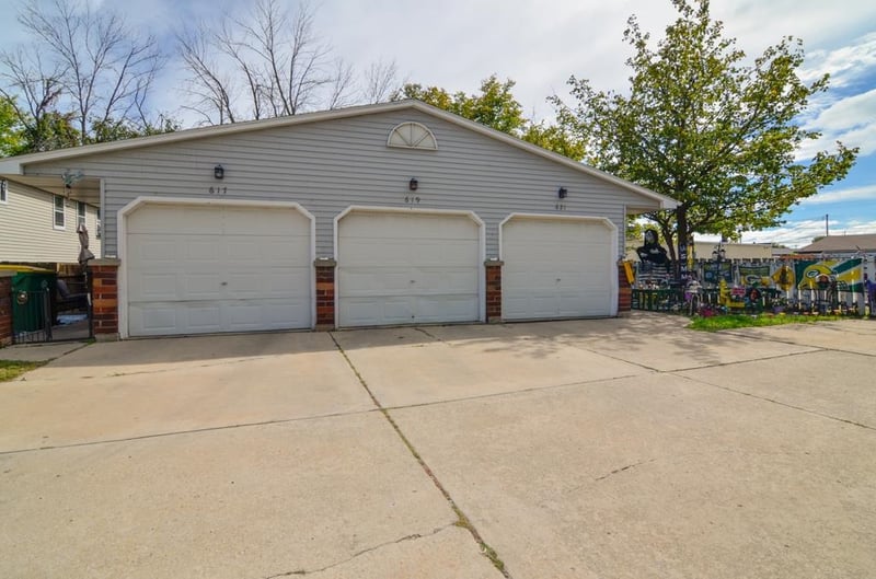 617 Victoria Ct, Green Bay, WI 54311