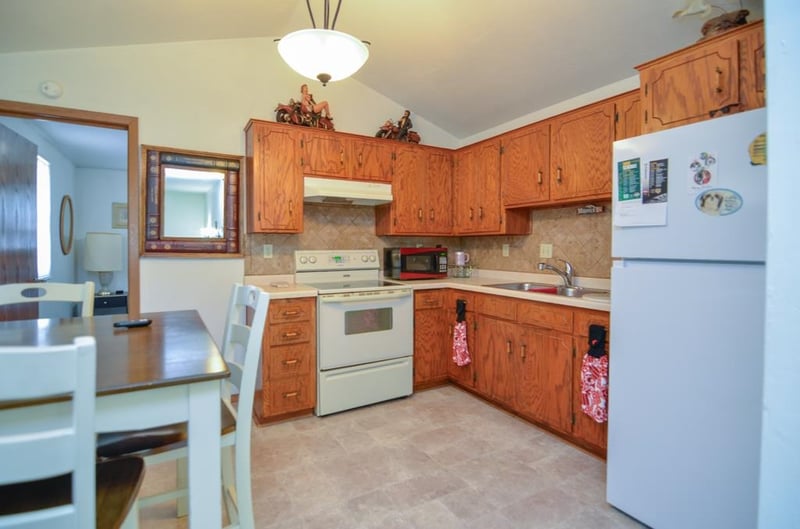 617 Victoria Ct, Green Bay, WI 54311