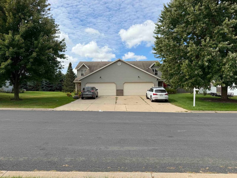 1607 Alfred Dr, Luxemburg, WI 54217