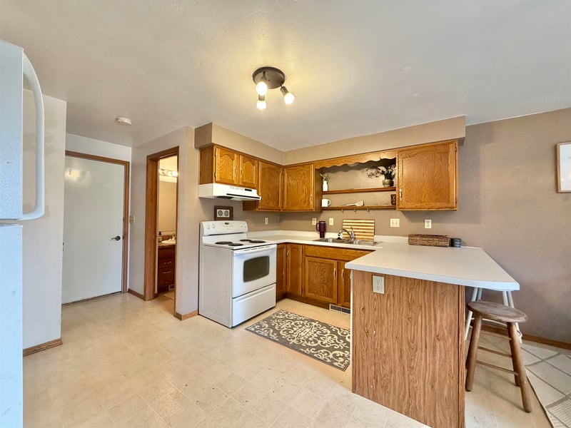 1607 Alfred Dr, Luxemburg, WI 54217