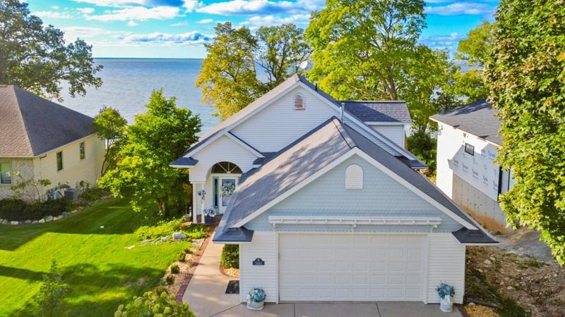 5061 Edge Water Beach Rd, Green Bay, WI 54311-9732
