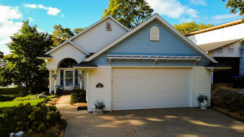5061 Edge Water Beach Rd, Green Bay, WI 54311-9732