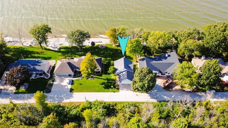 5061 Edgewater Beach Rd, Green Bay, WI 54311-9732