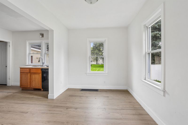 512 Wall St, Chilton, WI 53014