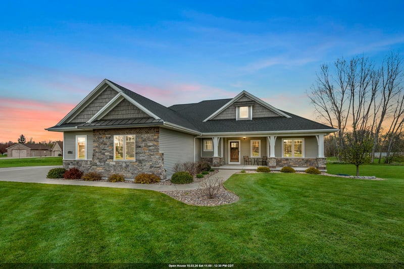 3551 Hickory Ridge Dr, De Pere, WI 54115