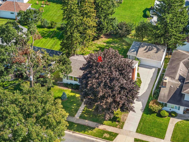 1214 Campbell St, Neenah, WI 54956