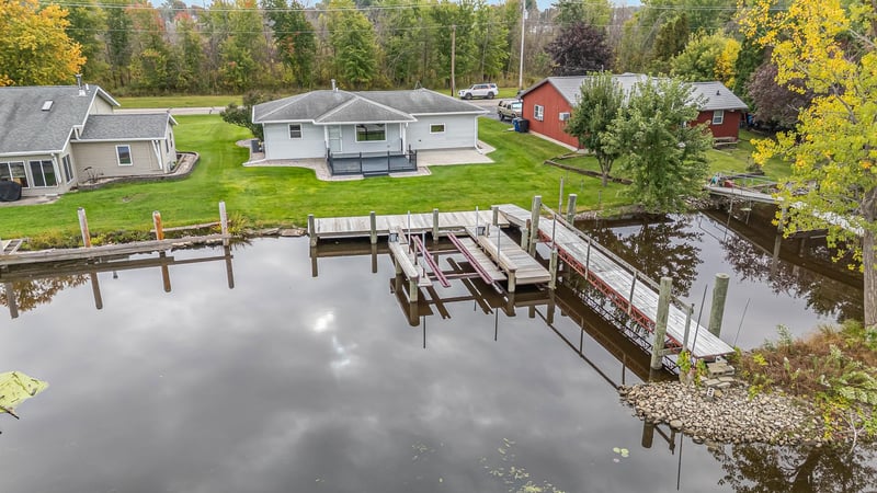 653 Krenz Rd, Omro, WI 54963