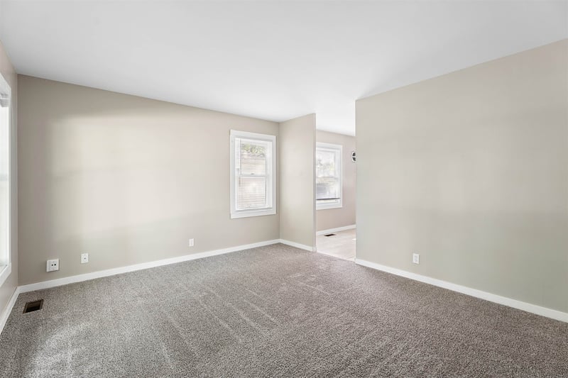 937 Gail Ave, Neenah, WI 54956